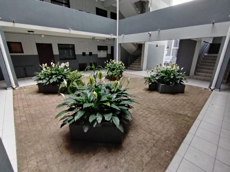 2 Bedroom Property for Sale in Waterways KwaZulu-Natal