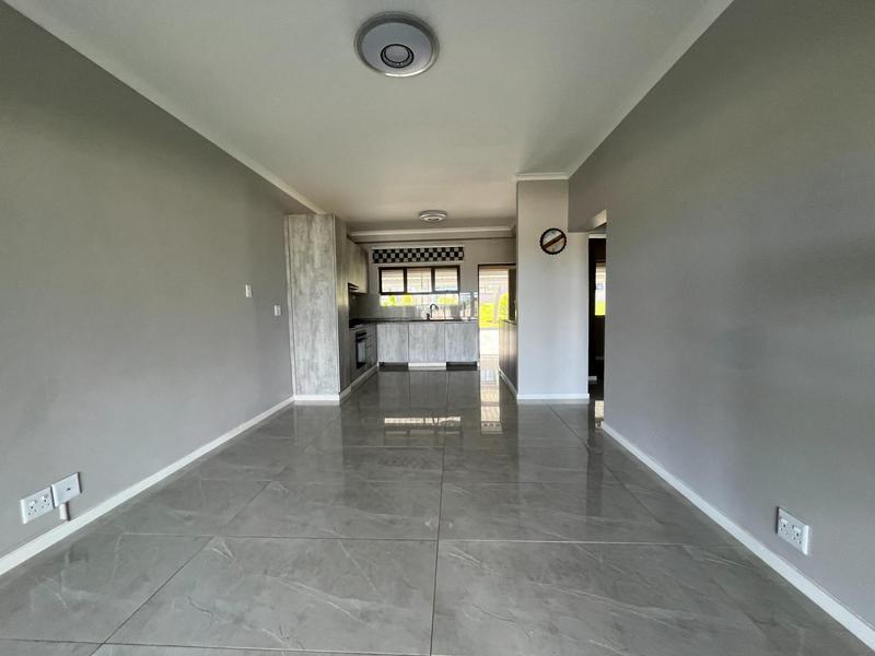 To Let 3 Bedroom Property for Rent in Umtentweni KwaZulu-Natal