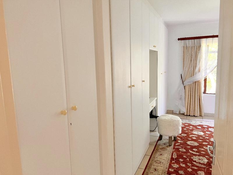 To Let 4 Bedroom Property for Rent in St Michaels On Sea KwaZulu-Natal