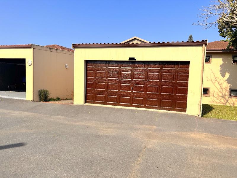 To Let 4 Bedroom Property for Rent in St Michaels On Sea KwaZulu-Natal