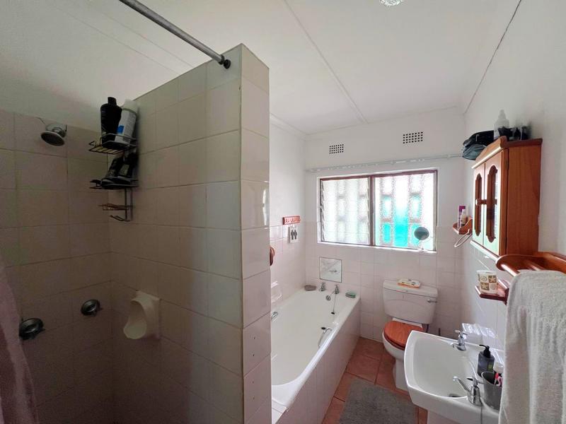 4 Bedroom Property for Sale in Port Edward KwaZulu-Natal