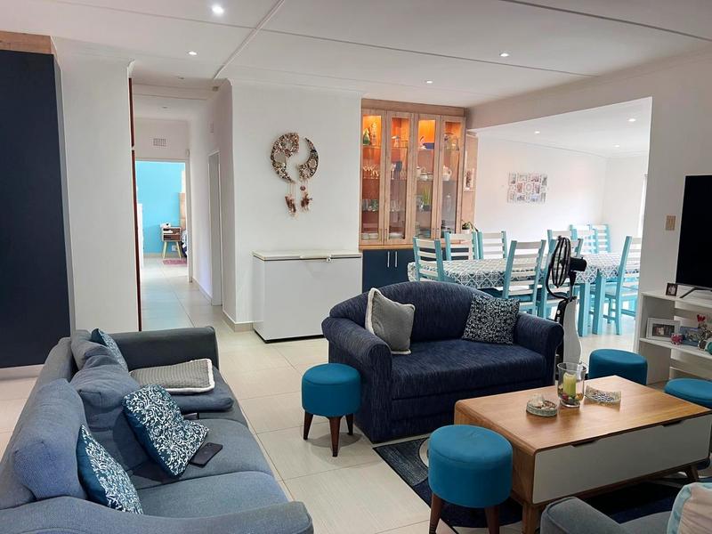 6 Bedroom Property for Sale in Port Edward KwaZulu-Natal