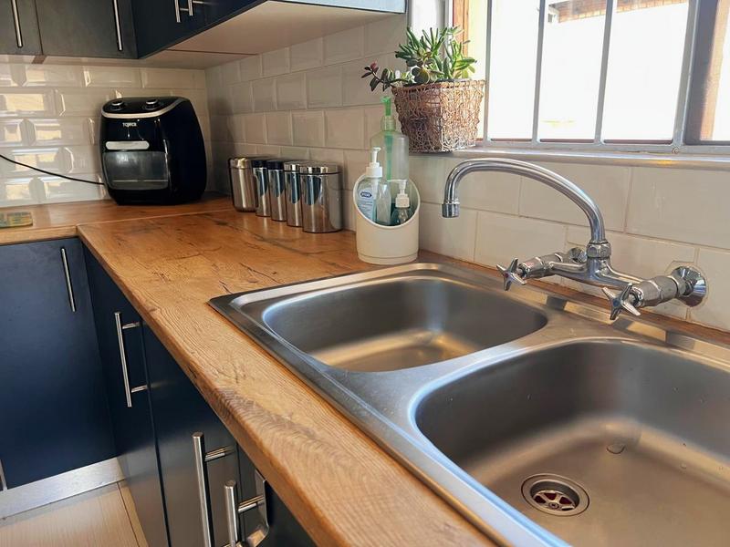 6 Bedroom Property for Sale in Port Edward KwaZulu-Natal