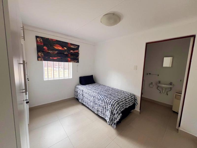 6 Bedroom Property for Sale in Port Edward KwaZulu-Natal