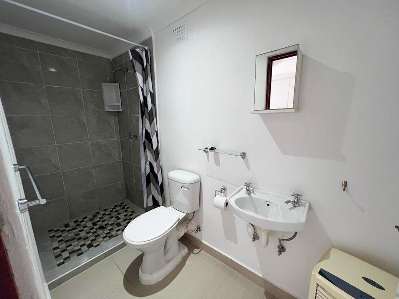 6 Bedroom Property for Sale in Port Edward KwaZulu-Natal