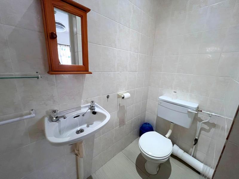 6 Bedroom Property for Sale in Port Edward KwaZulu-Natal