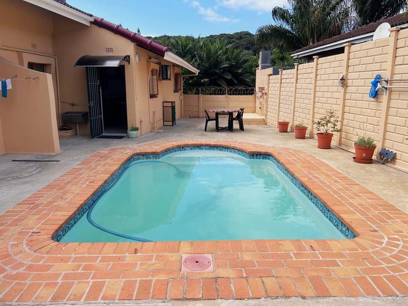 6 Bedroom Property for Sale in Port Edward KwaZulu-Natal