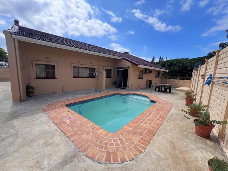 6 Bedroom Property for Sale in Port Edward KwaZulu-Natal