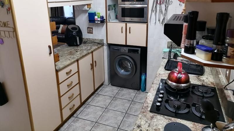 3 Bedroom Property for Sale in Margate Beach KwaZulu-Natal