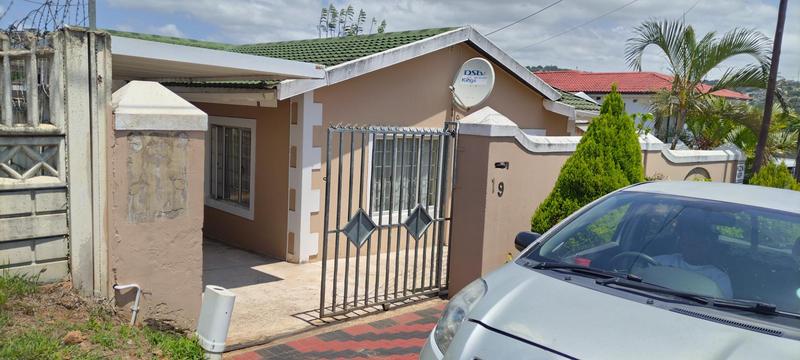 5 Bedroom Property for Sale in Newlands West KwaZulu-Natal