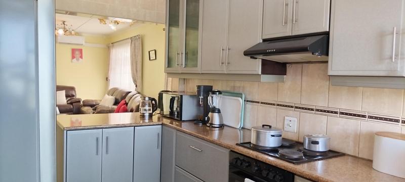 5 Bedroom Property for Sale in Newlands West KwaZulu-Natal