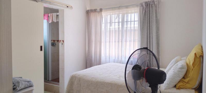 5 Bedroom Property for Sale in Newlands West KwaZulu-Natal