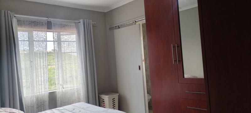 5 Bedroom Property for Sale in Newlands West KwaZulu-Natal