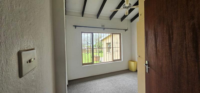 To Let 3 Bedroom Property for Rent in Scottburgh South KwaZulu-Natal