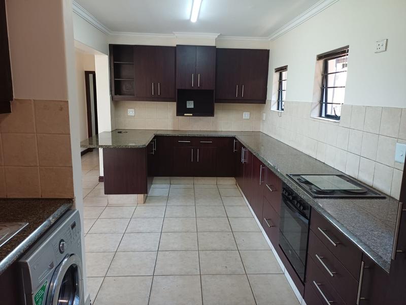 To Let 4 Bedroom Property for Rent in Ballito KwaZulu-Natal