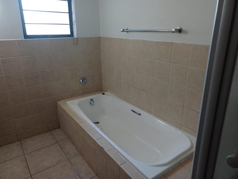 To Let 4 Bedroom Property for Rent in Ballito KwaZulu-Natal