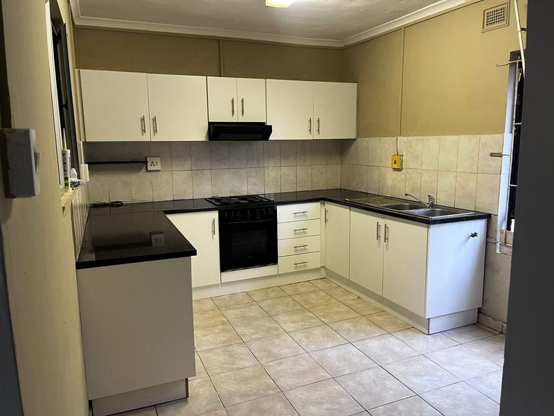 To Let 2 Bedroom Property for Rent in Malvern KwaZulu-Natal