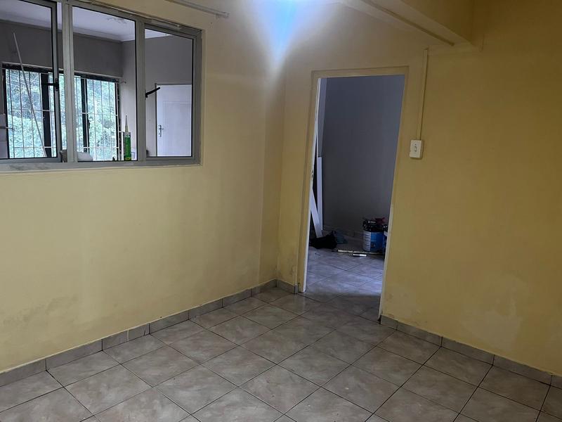 To Let 2 Bedroom Property for Rent in Malvern KwaZulu-Natal