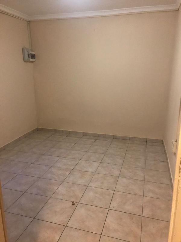 To Let 2 Bedroom Property for Rent in Malvern KwaZulu-Natal