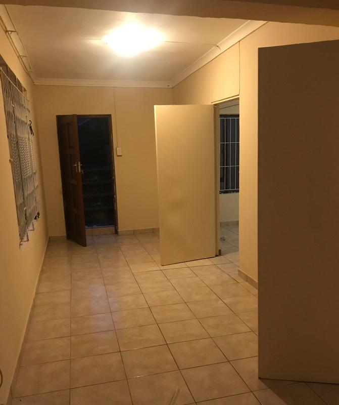To Let 2 Bedroom Property for Rent in Malvern KwaZulu-Natal