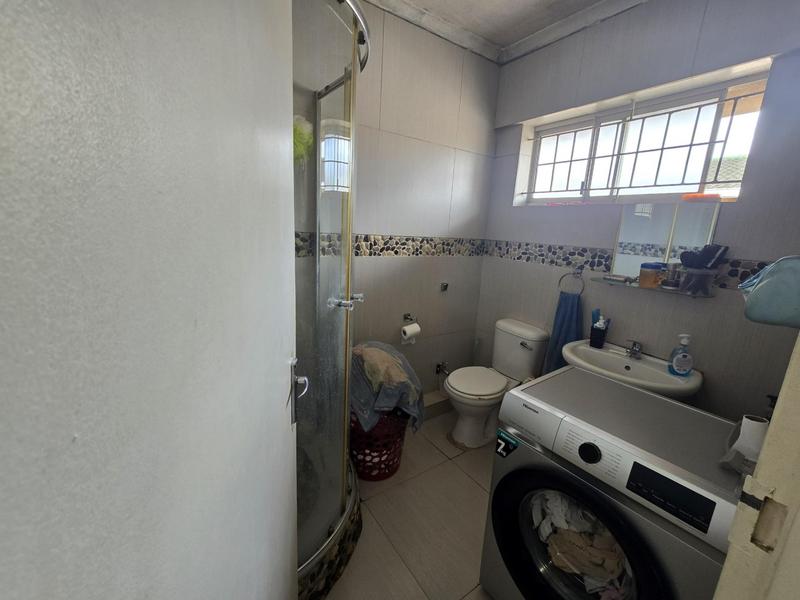 1 Bedroom Property for Sale in Overport KwaZulu-Natal