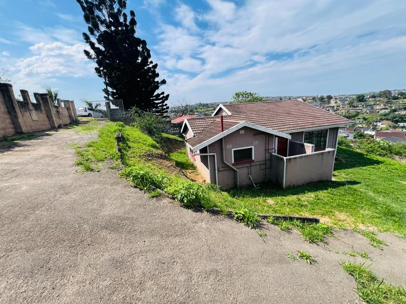 3 Bedroom Property for Sale in Umlazi KwaZulu-Natal