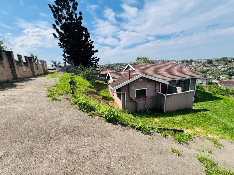 3 Bedroom Property for Sale in Umlazi KwaZulu-Natal