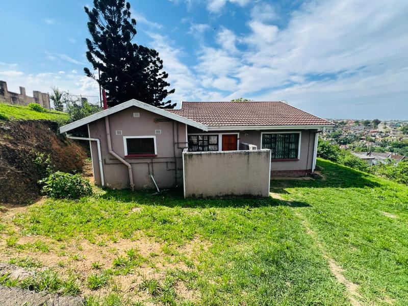 3 Bedroom Property for Sale in Umlazi KwaZulu-Natal