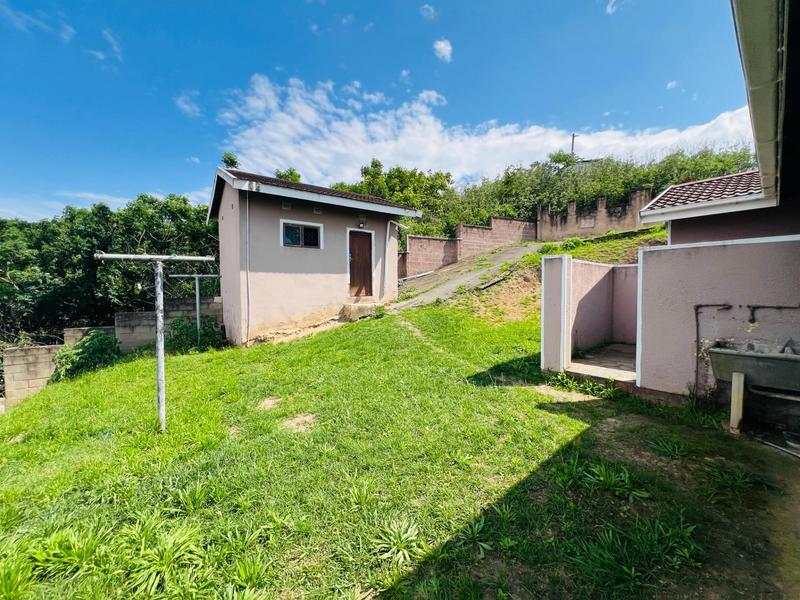 3 Bedroom Property for Sale in Umlazi KwaZulu-Natal