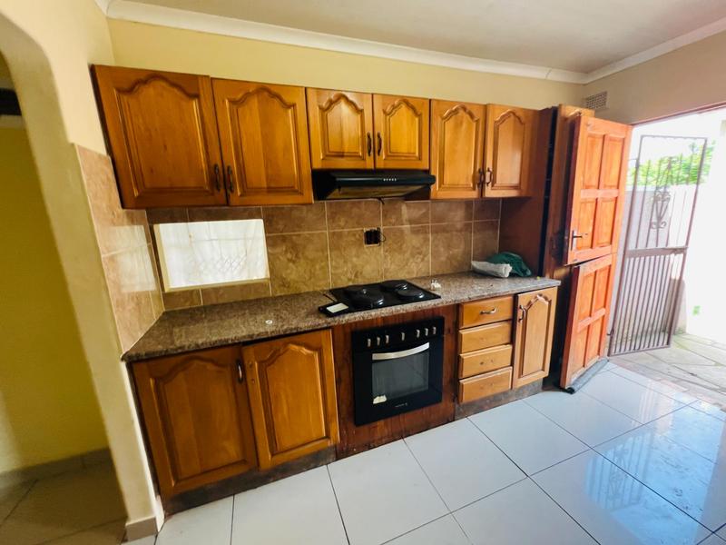 3 Bedroom Property for Sale in Umlazi KwaZulu-Natal