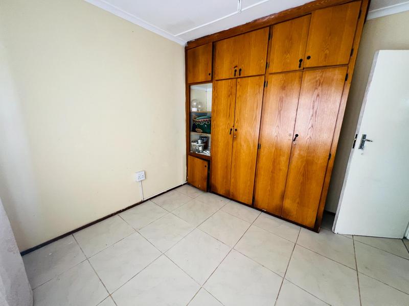 3 Bedroom Property for Sale in Umlazi KwaZulu-Natal