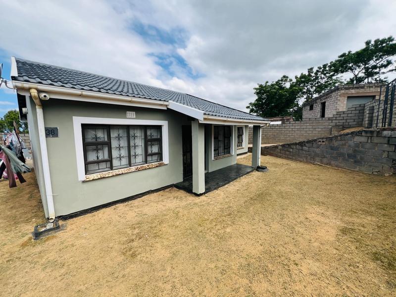 3 Bedroom Property for Sale in Umlazi KwaZulu-Natal