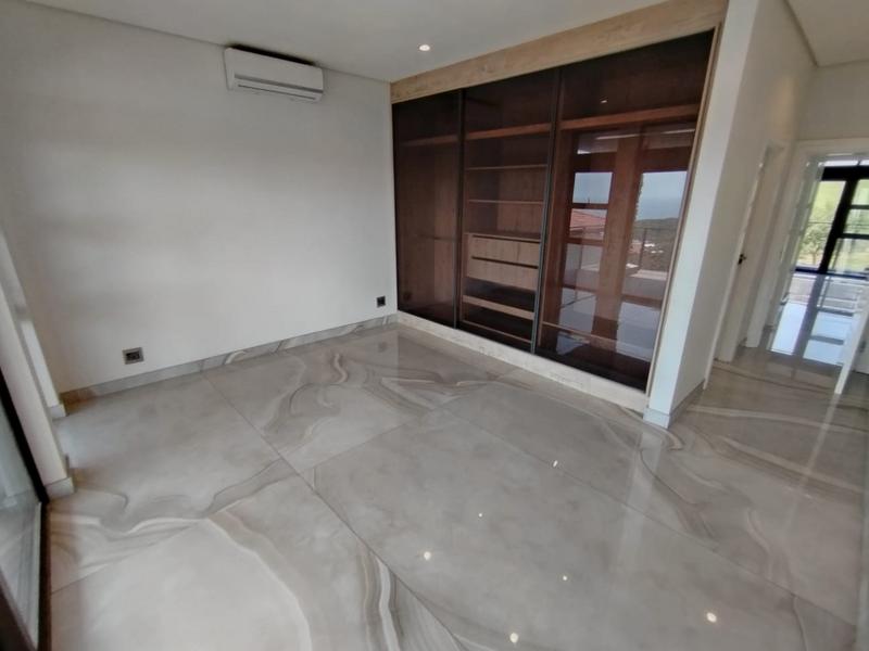 6 Bedroom Property for Sale in Izinga Park KwaZulu-Natal