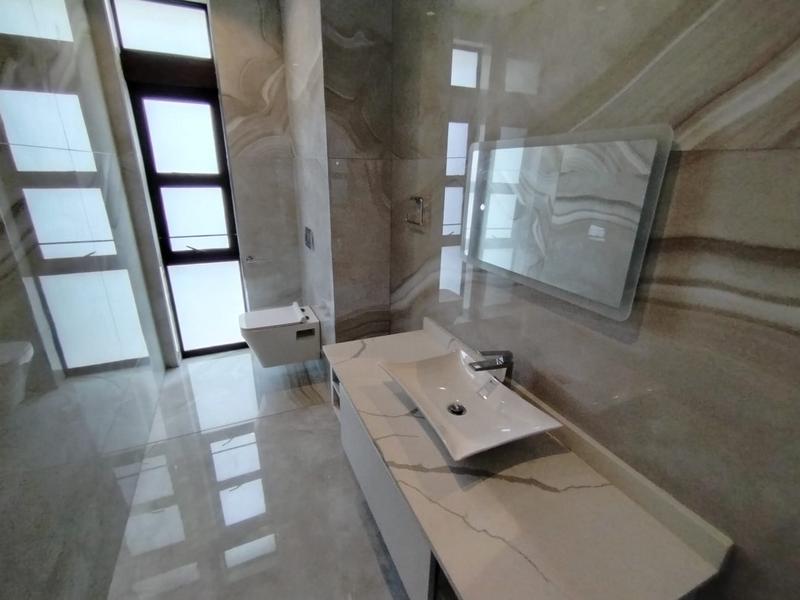 6 Bedroom Property for Sale in Izinga Park KwaZulu-Natal