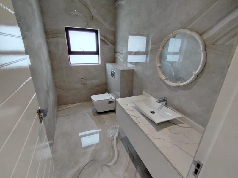 6 Bedroom Property for Sale in Izinga Park KwaZulu-Natal