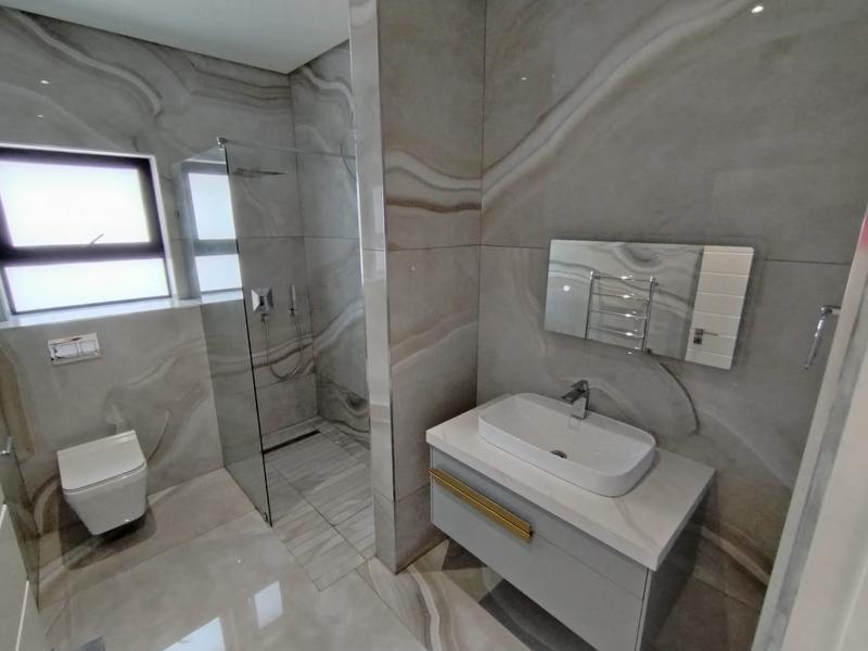 6 Bedroom Property for Sale in Izinga Park KwaZulu-Natal