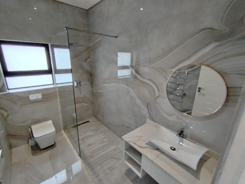 6 Bedroom Property for Sale in Izinga Park KwaZulu-Natal