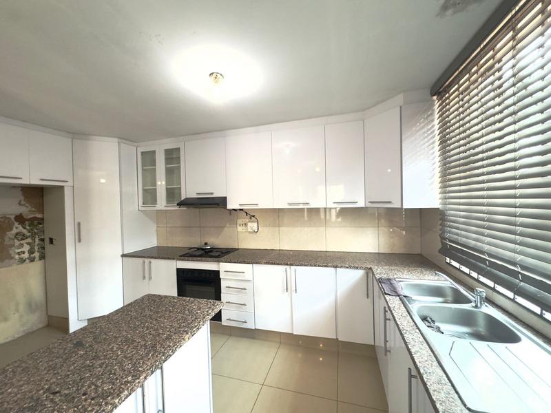 To Let 3 Bedroom Property for Rent in Windermere KwaZulu-Natal