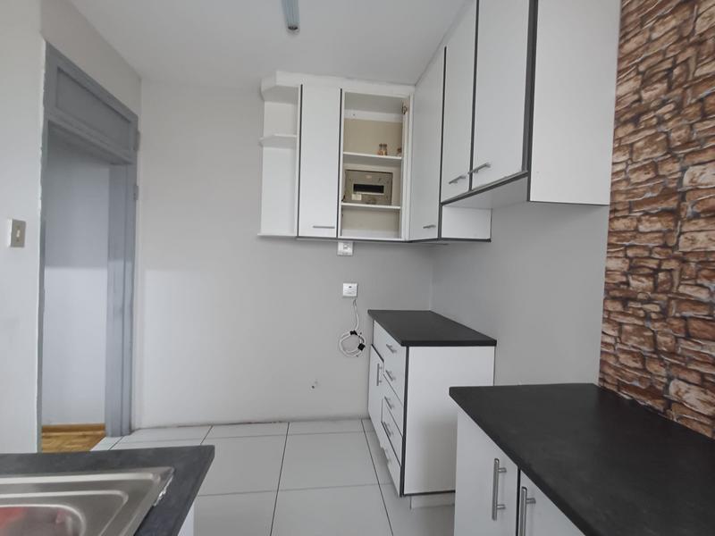 To Let 1 Bedroom Property for Rent in Esplanade KwaZulu-Natal
