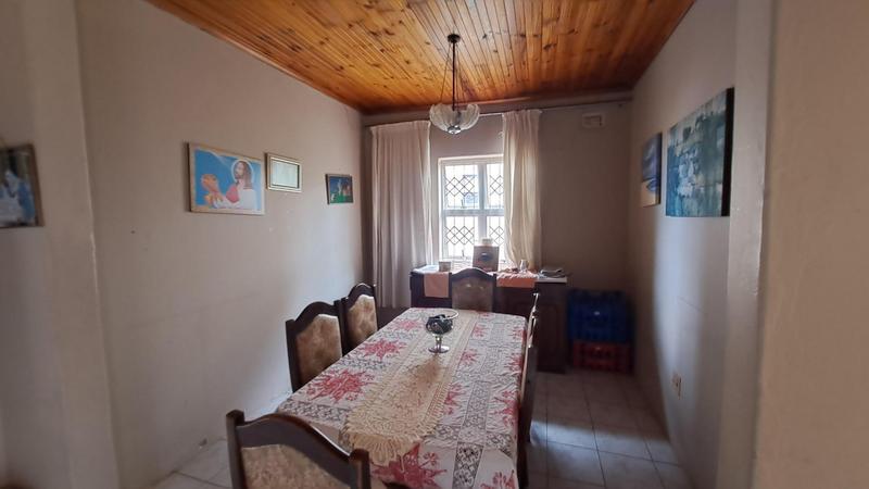 3 Bedroom Property for Sale in Umlazi KwaZulu-Natal