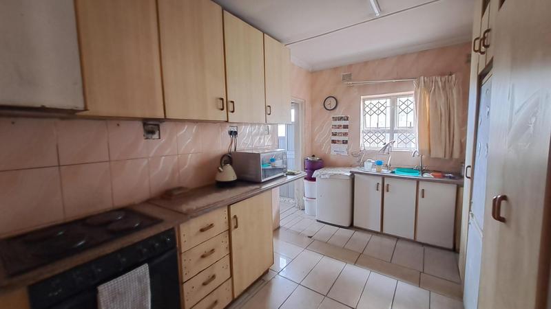 3 Bedroom Property for Sale in Umlazi KwaZulu-Natal