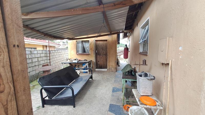 3 Bedroom Property for Sale in Umlazi KwaZulu-Natal