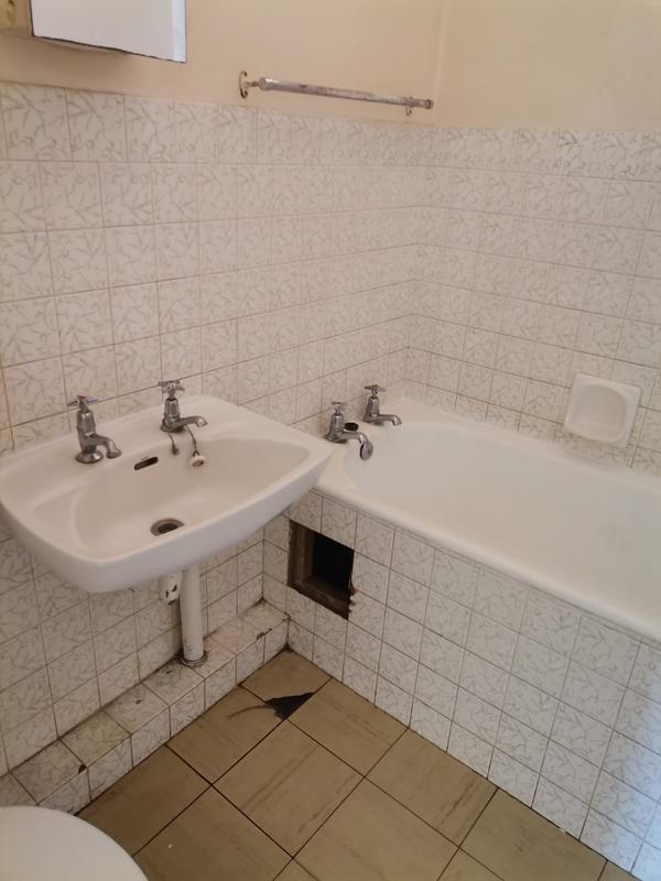 To Let 1 Bedroom Property for Rent in Empangeni Central KwaZulu-Natal