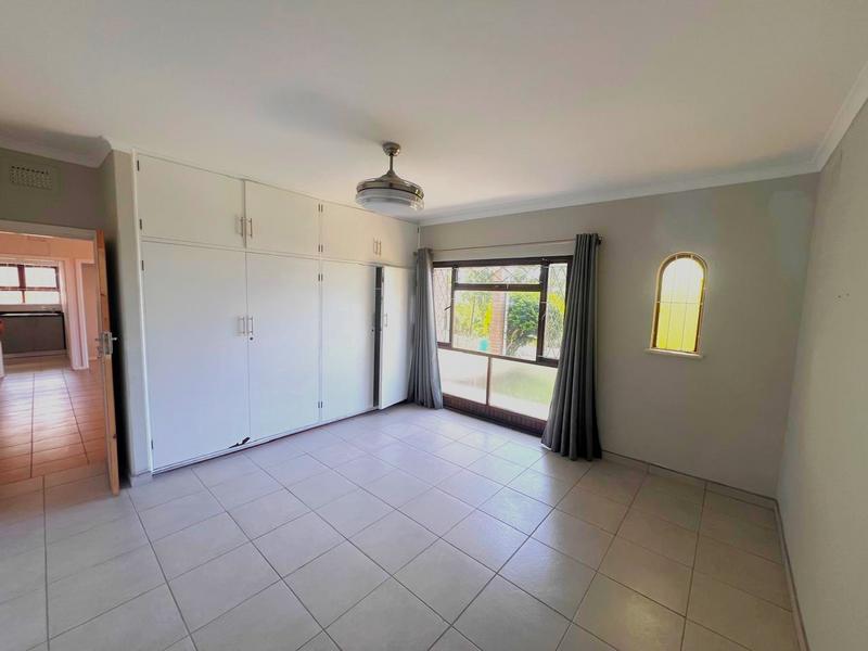 To Let 2 Bedroom Property for Rent in Uvongo KwaZulu-Natal