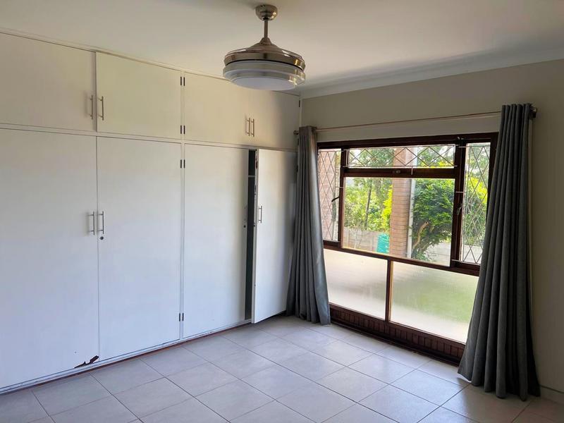 To Let 2 Bedroom Property for Rent in Uvongo KwaZulu-Natal