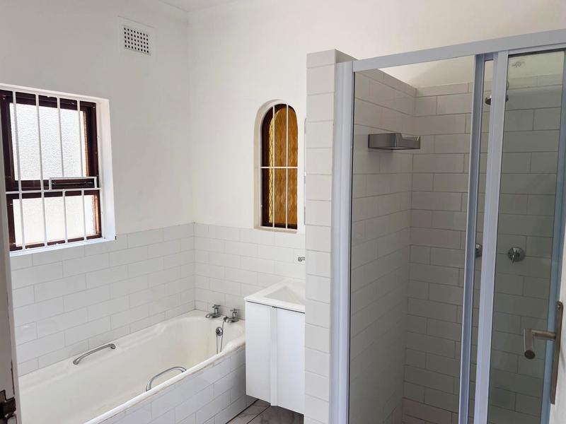 To Let 2 Bedroom Property for Rent in Uvongo KwaZulu-Natal