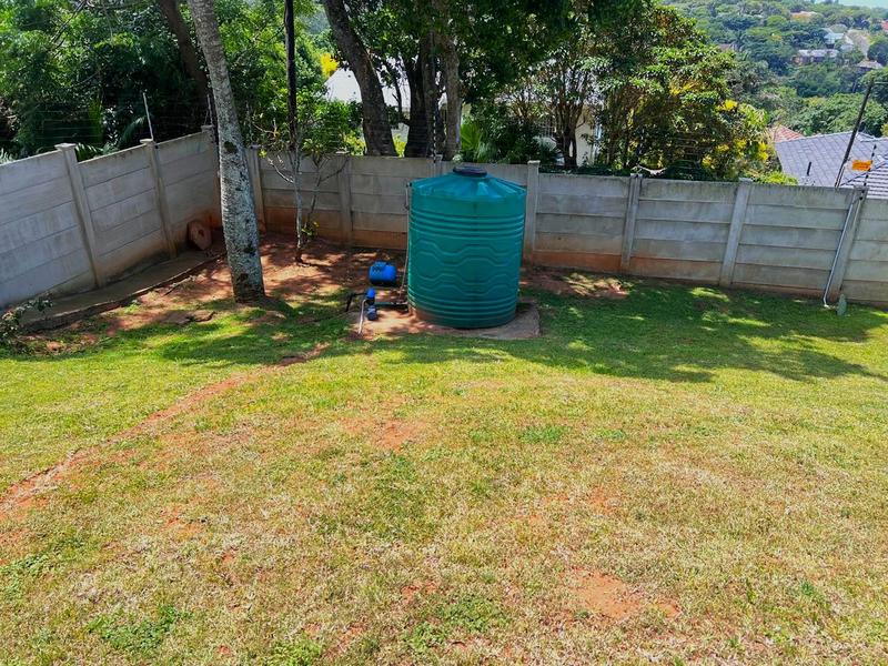 To Let 2 Bedroom Property for Rent in Uvongo KwaZulu-Natal