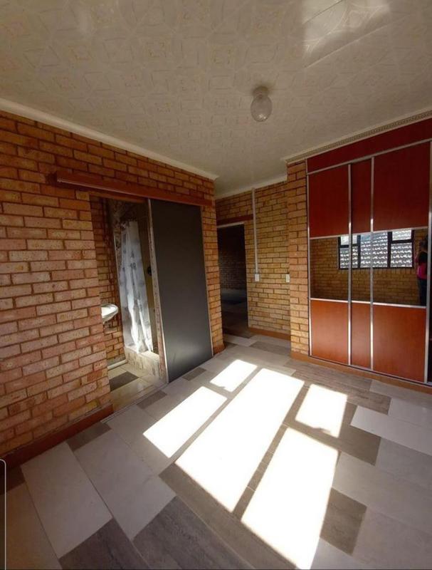 2 Bedroom Property for Sale in Bellair KwaZulu-Natal