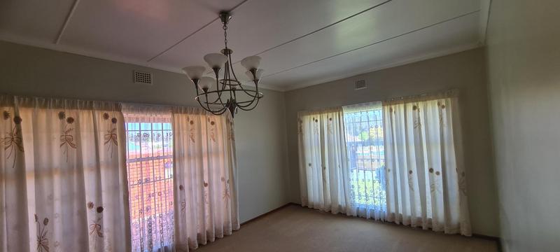 5 Bedroom Property for Sale in Dundee KwaZulu-Natal