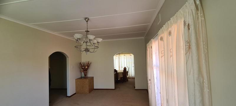 5 Bedroom Property for Sale in Dundee KwaZulu-Natal